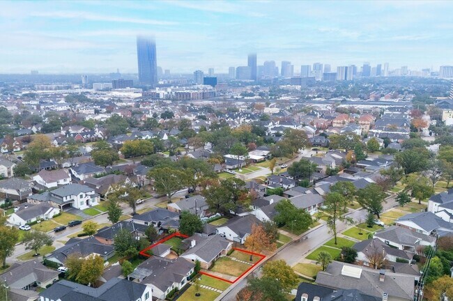 Building Photo - 6158 Burgoyne Rd