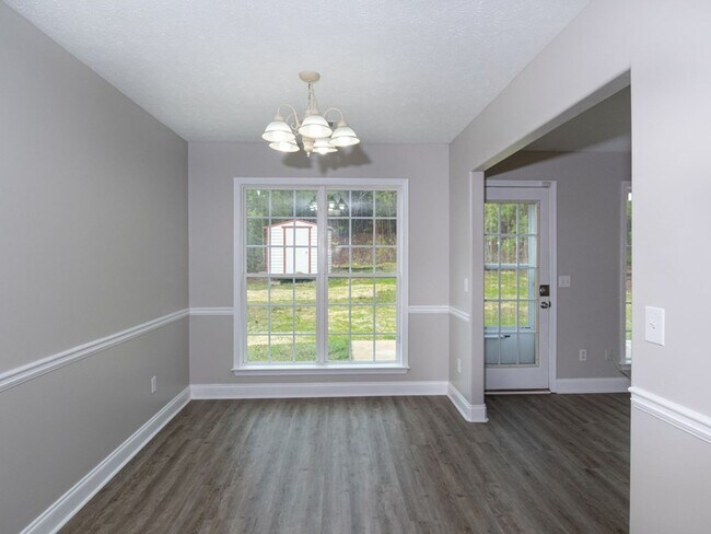 Building Photo - East Columbus