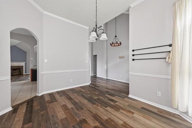 Building Photo - 20827 Rose Crossing Ln