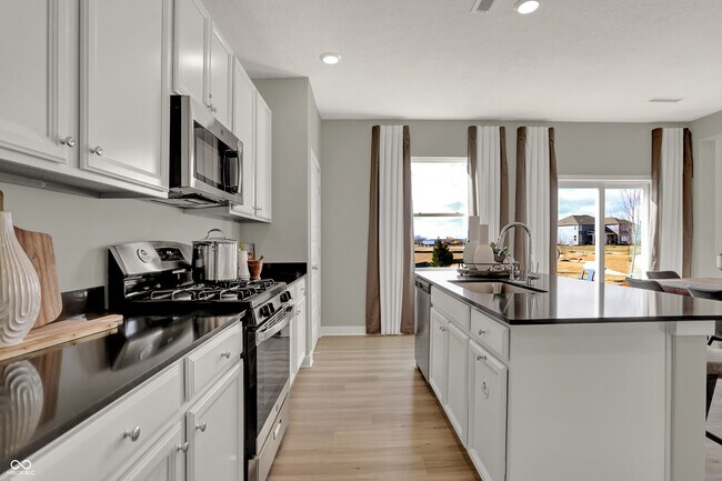 Building Photo - 16913 Sherwin Ct