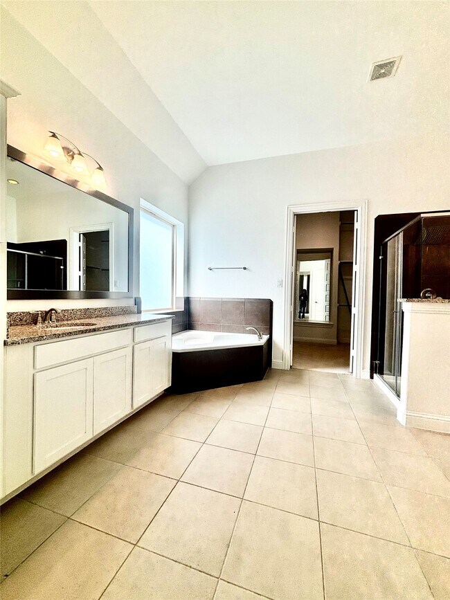 Building Photo - 13326 Lake Chesdin Rd