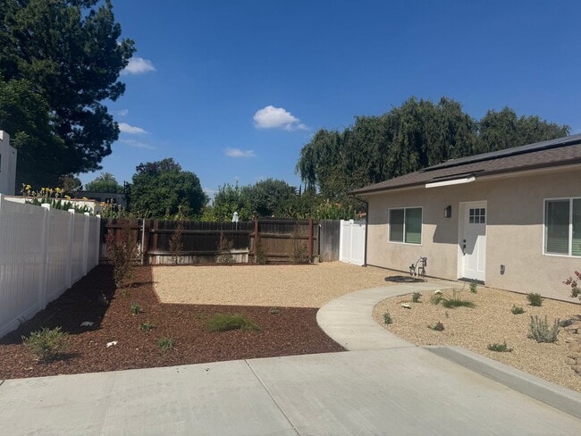 Building Photo - 4581 Rubidoux Ave