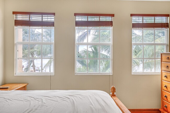 Building Photo - 149 Harbors Way