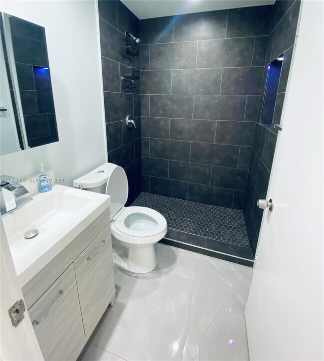 Building Photo - 199 SW 12th Ave