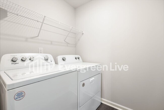 Building Photo - Coming Soon!