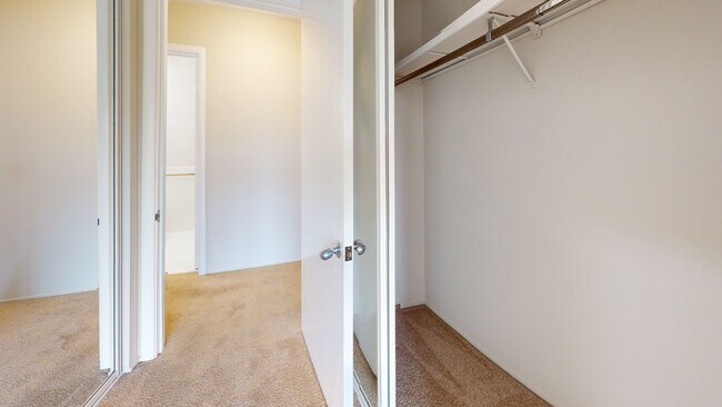 Building Photo - 59 Lupine Ave