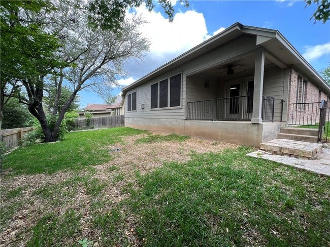 Building Photo - 507 Red Hawk Dr