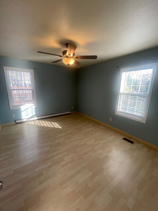 Building Photo - Charming 3 Bedroom Home Lebanon Home with Large Fenced Yard! **$500.00 Off First Full Month's Ren...