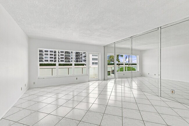 Building Photo - 3550 Galt Ocean Dr