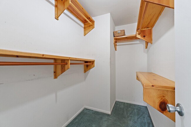 Building Photo - 14 Lake Vista Trail