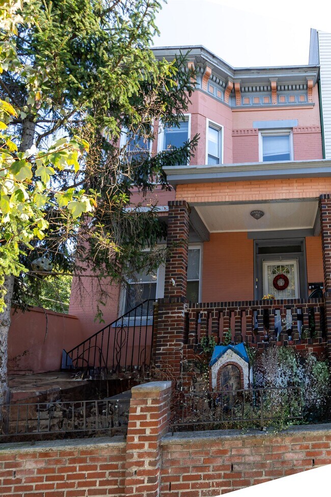 Primary Photo - 3 RIDGELEY Pl