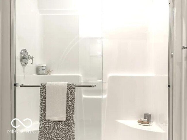 Building Photo - 6711 Willow Wy