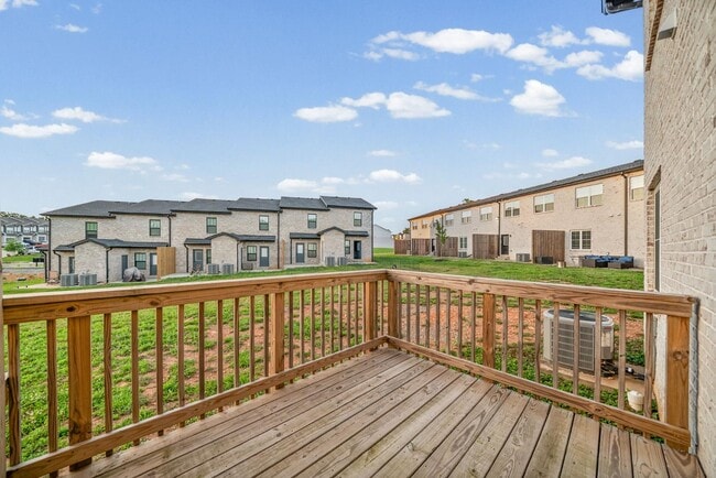 Building Photo - 1173 Meadowhill Ln