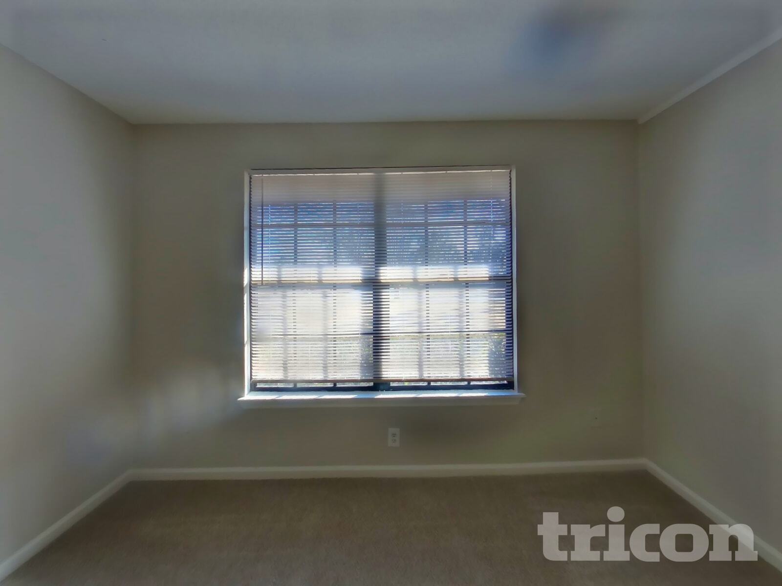 Building Photo - 1734 Alder Dr