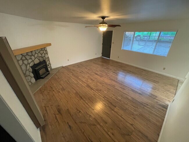 Building Photo - 928 Hemming Way