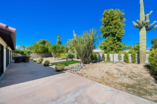 Building Photo - 74830 Waring Ct