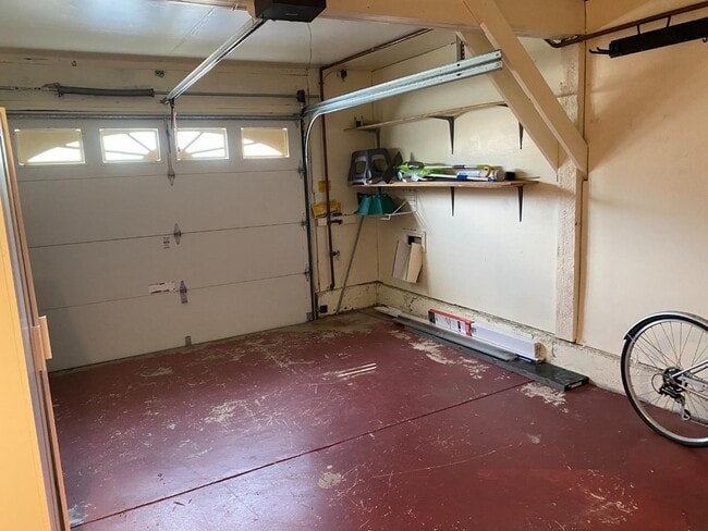 Building Photo - 81 Camelot Ct