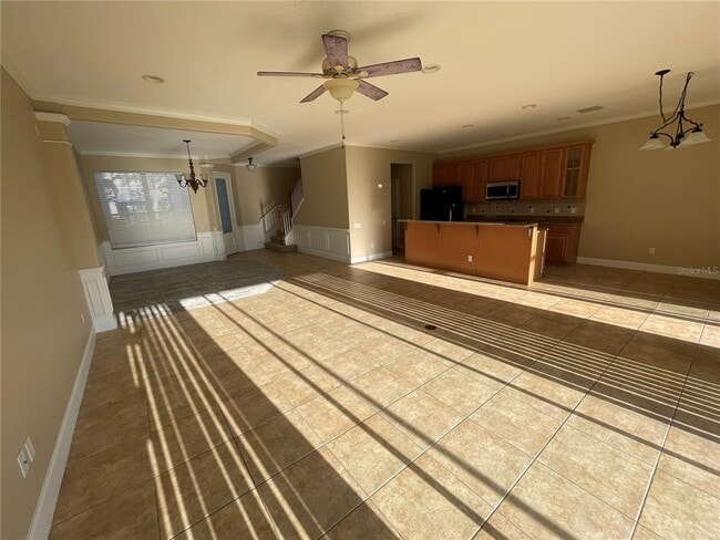 Building Photo - 8314 Vía Verona