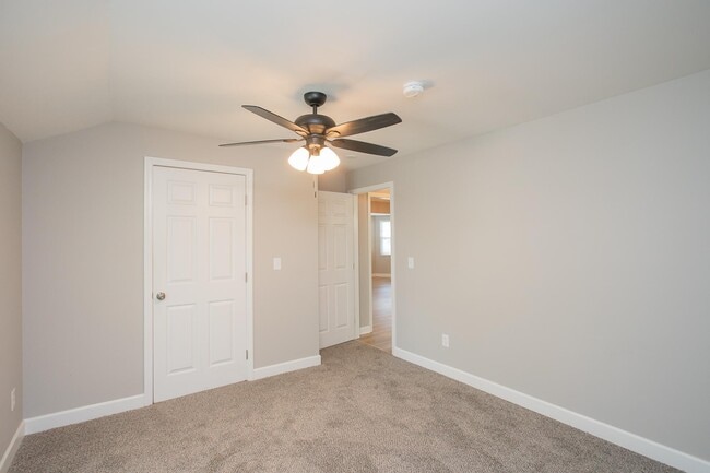 Building Photo - 1014 Douglas Ave