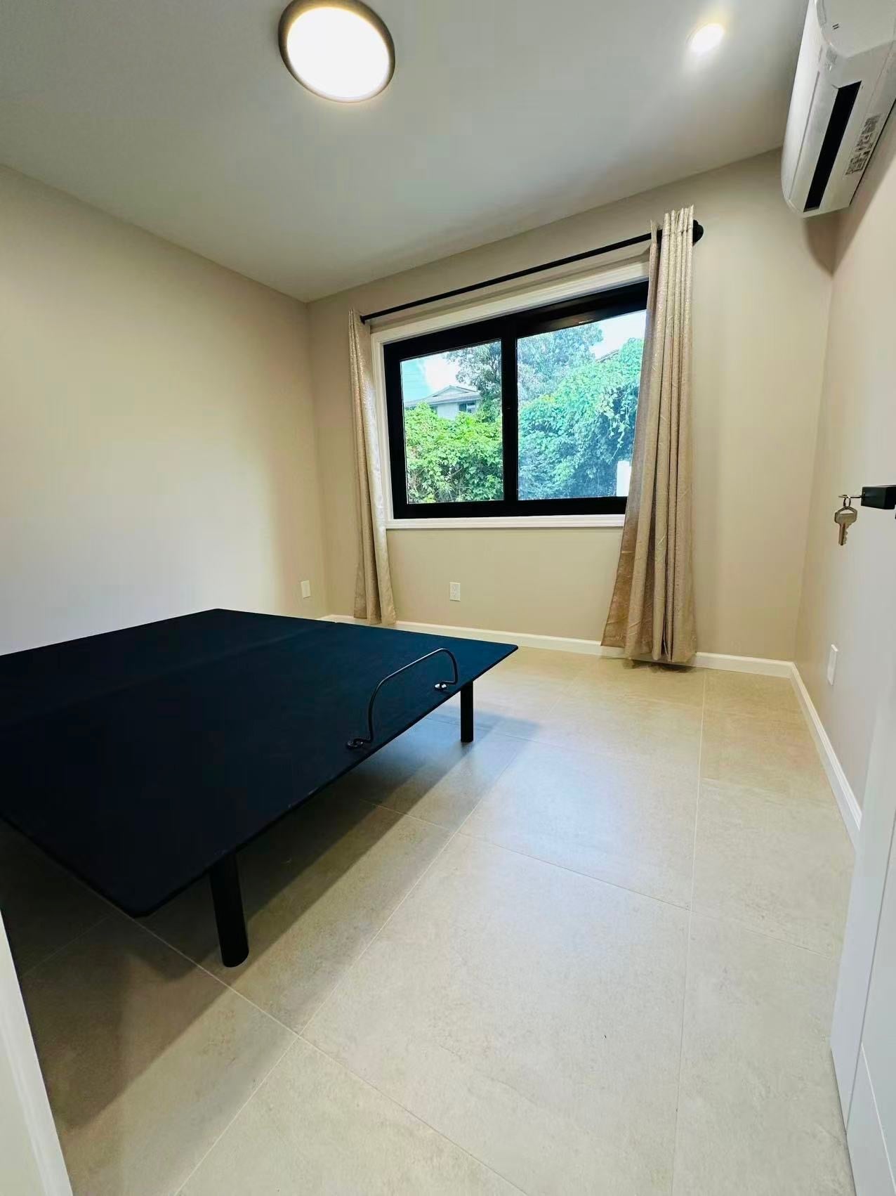 Building Photo - 142 Kaloko Ln