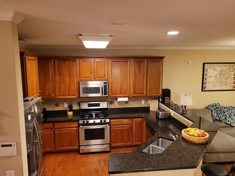 Building Photo - 144 Pelham Springs Pl