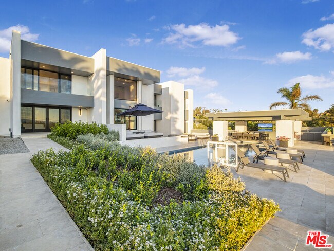 Building Photo - 30020 Morning View Dr