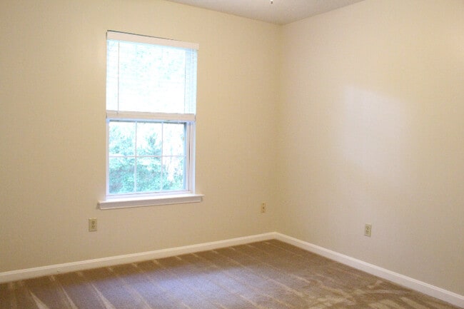 Building Photo - 64 Melanie Hollow Ln