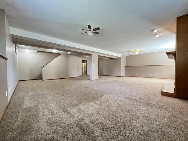 Building Photo - 2305 Eastlawn Dr