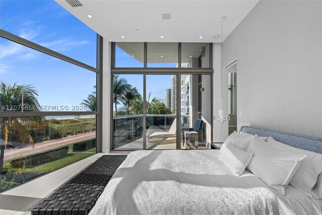 Building Photo - 5875 Collins Ave