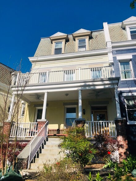 Front deck - 1933 Park Rd NW