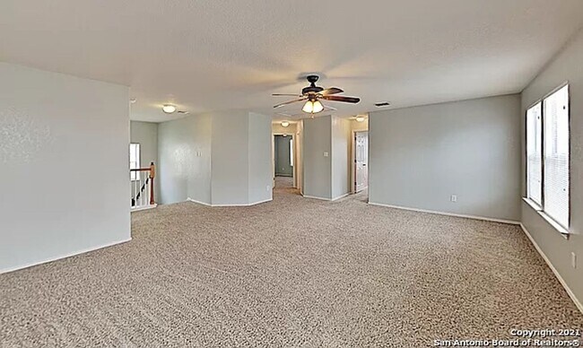 Building Photo - OPEN FLOOR PLAN  |  2 LIVING AREAS  |  4 B...
