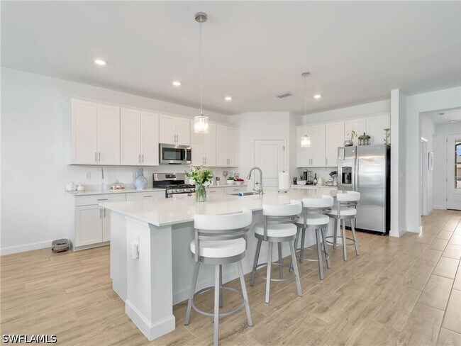 Building Photo - 18278 Ridgeline Dr