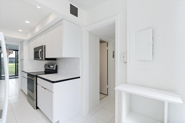 Building Photo - 609 Bridgewood Dr