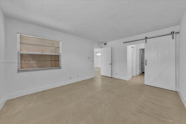 Building Photo - 650 SW 124th Terrace