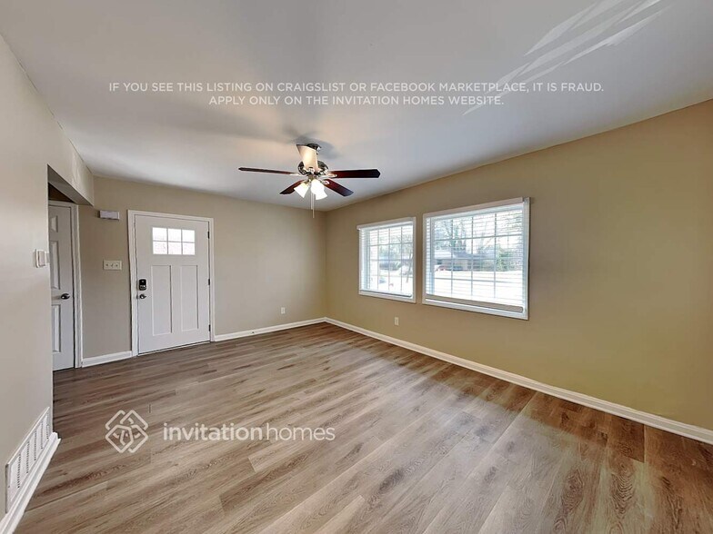 Building Photo - 2716 Lancaster Dr