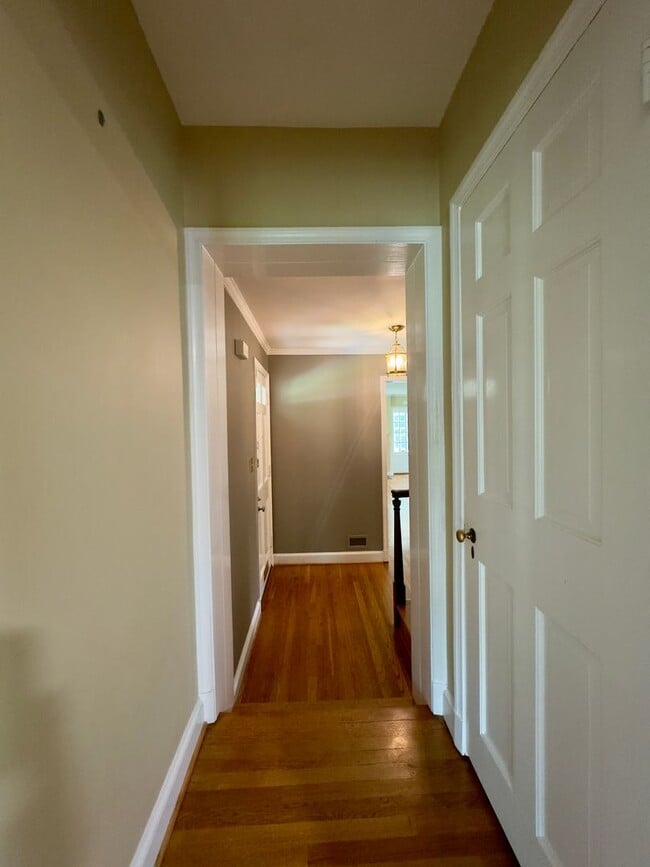Building Photo - 115 E Northern Pkwy