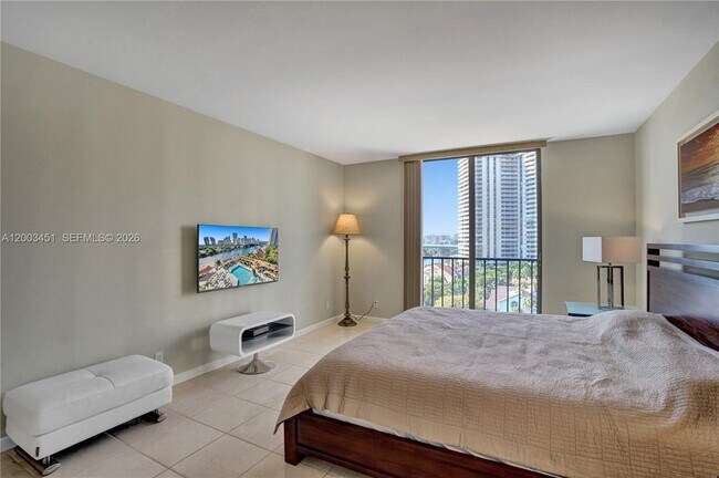 Building Photo - 19667 Turnberry Way