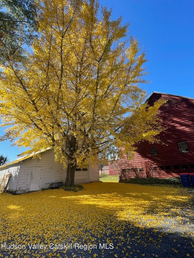 Building Photo - 416 Hapeman Hill Rd