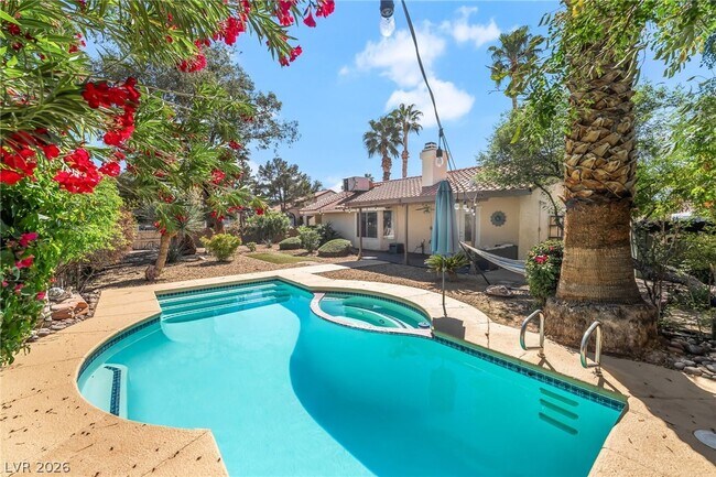 Building Photo - 130 Weatherstone Dr