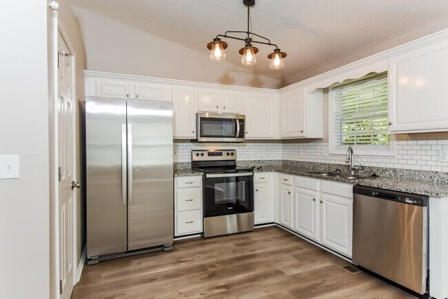 Building Photo - 304 Gun Range Rd