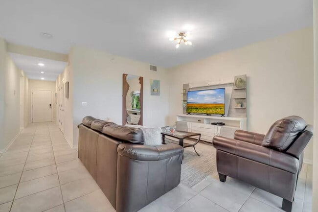 Building Photo - 4721 Clock Tower Dr