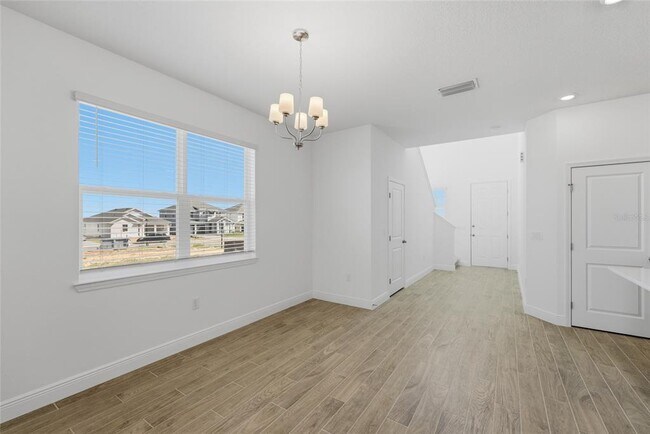 Building Photo - 2100 Maverick Ct