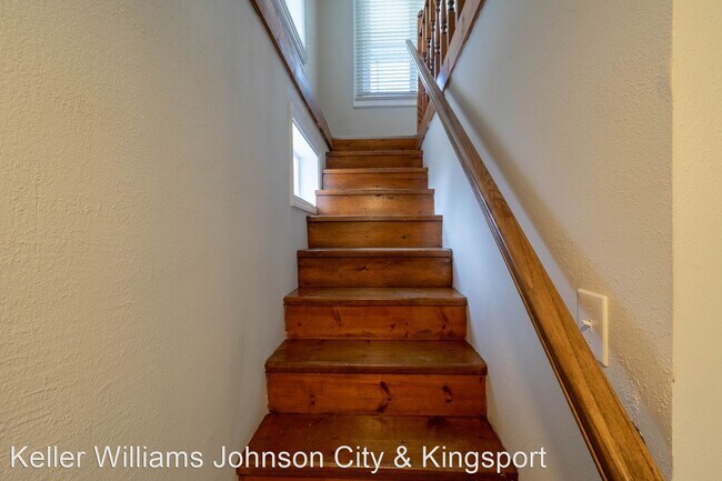 Building Photo - 3 br, 3 bath House - 1319 Seminole Drive