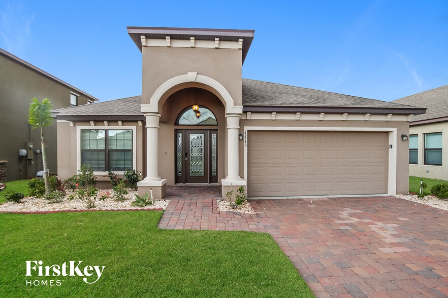 Building Photo - 4143 Moccasin Dr