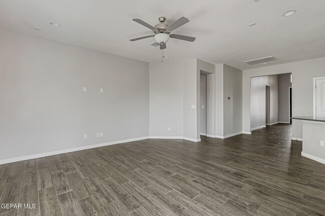 Building Photo - 7500 Porterhouse Ct
