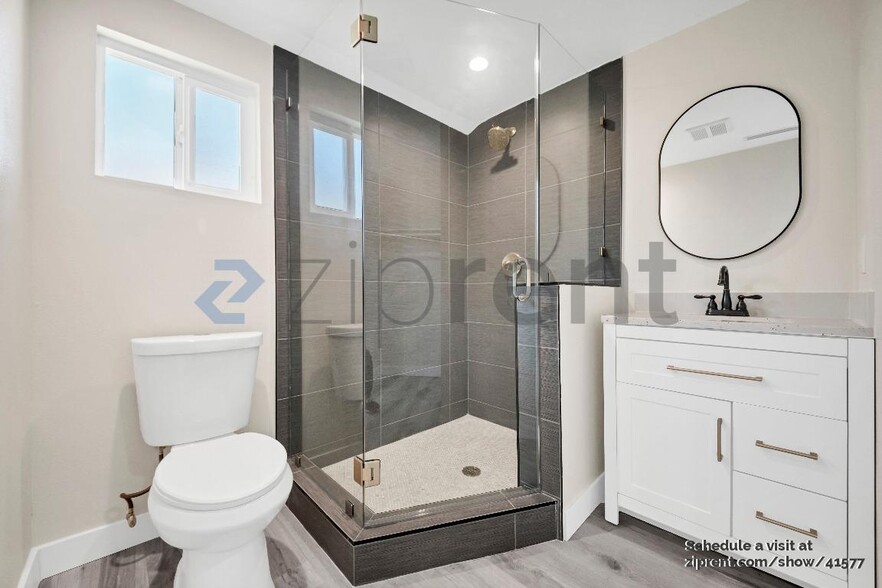 Building Photo - 22655 Strathern St