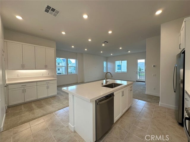 Building Photo - 206 Sash