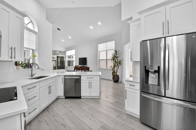 Building Photo - 6668 NW 25th Terrace