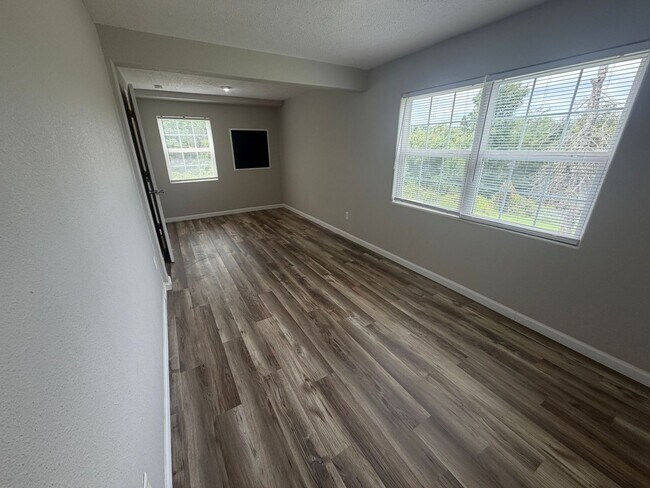Building Photo - 24590 True Dr