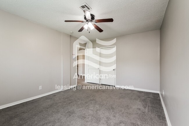 Building Photo - 210 E Will Rogers Blvd